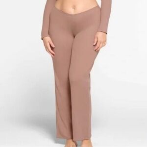 SKIMS - brand new- limited edition color and style cotton rib Henley style pants